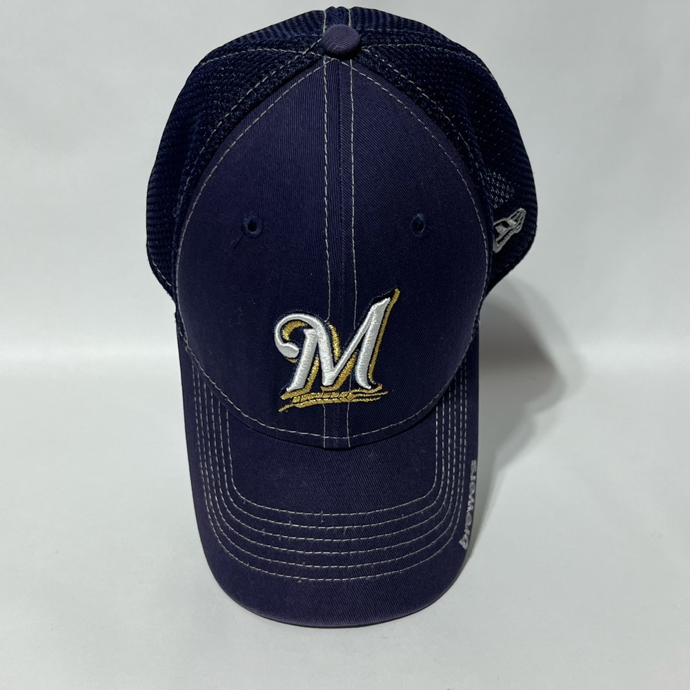 Milwaukee Brewers New Era Fitted hat size small-medium
